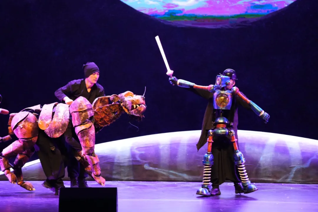 当木偶遇上AI 一场演出让传统非遗“活”出科幻感