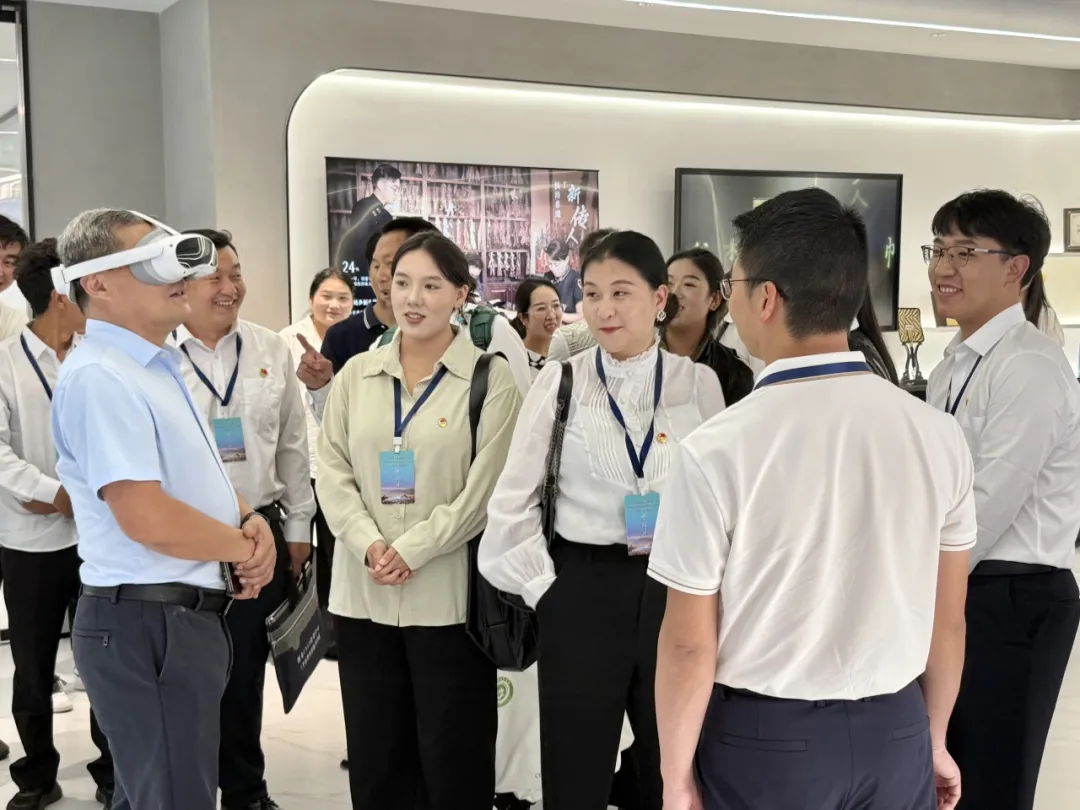 云南青年企业家、致富带头人和返乡创业青年代表来我区 共绘“沪滇之约”新图景