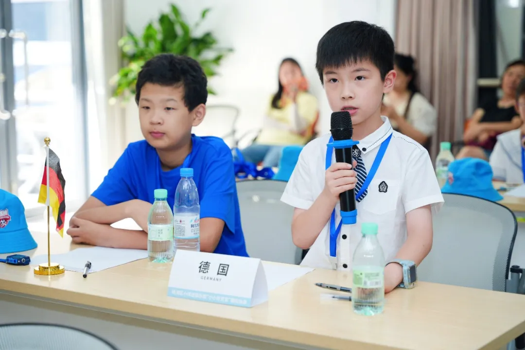 从“看球”到“议事” 小球迷俱乐部交出夏日成长答卷