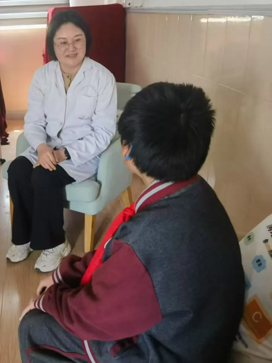 定海社区卫生服务中心主动担当起学生心理健康守护者角色