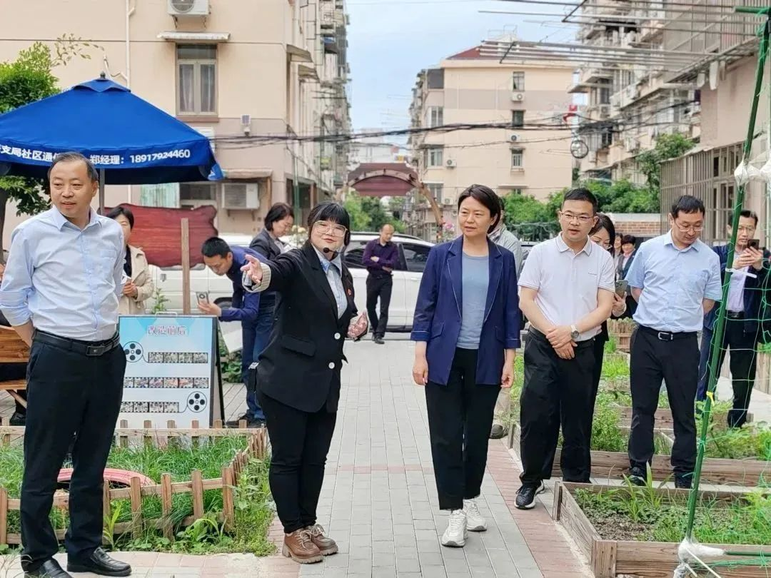 四川省眉山市副市长郭艺一行赴长白新村街道安图新村居民区参观