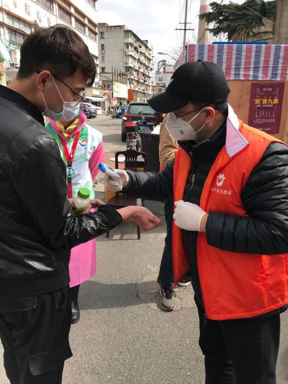 第三批市级机关志愿者支援定海2.jpg