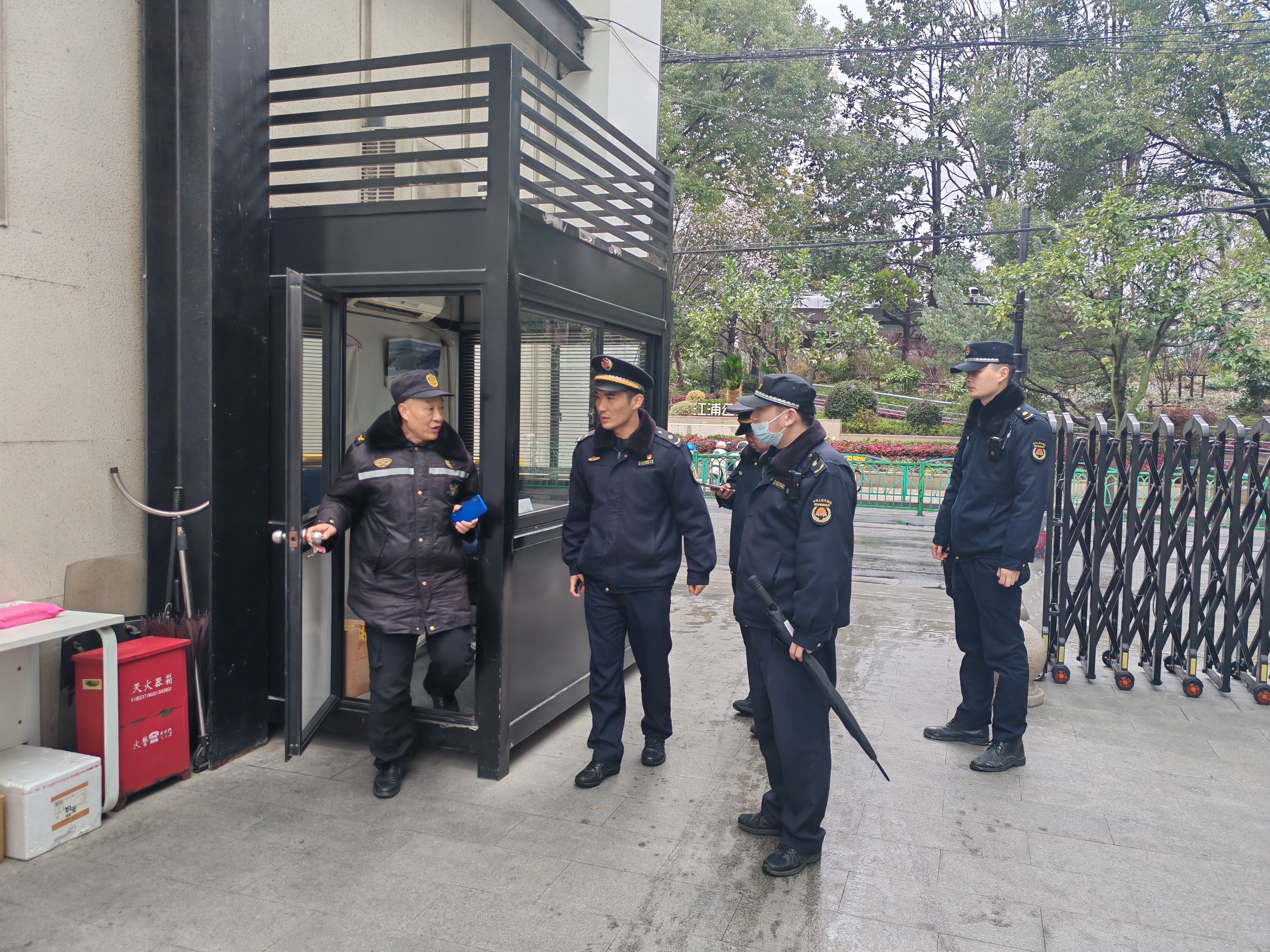 联勤联动治垃圾，共同守护城市美
