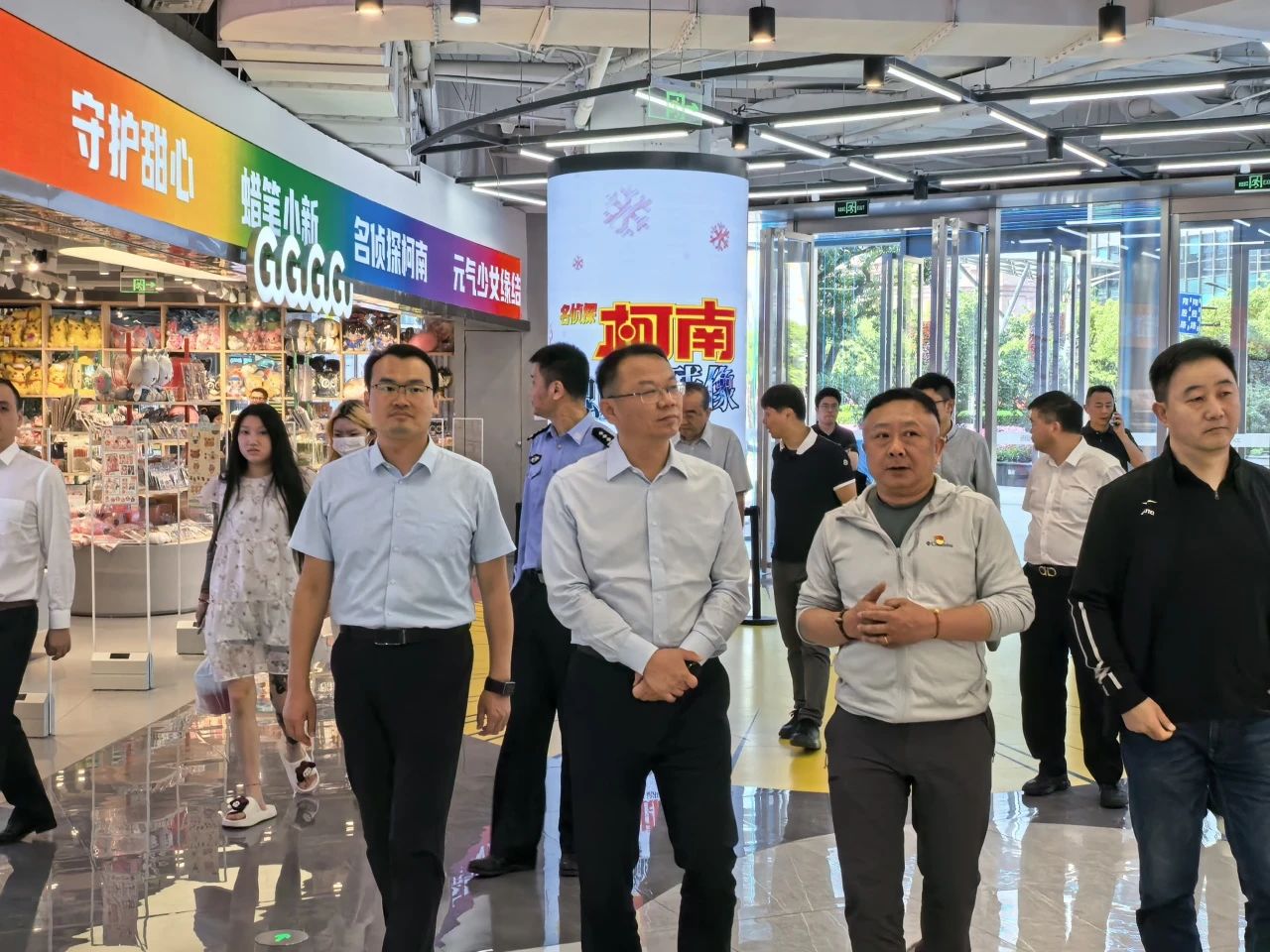 区委政法委领导调研五角场街道平安稳定工作