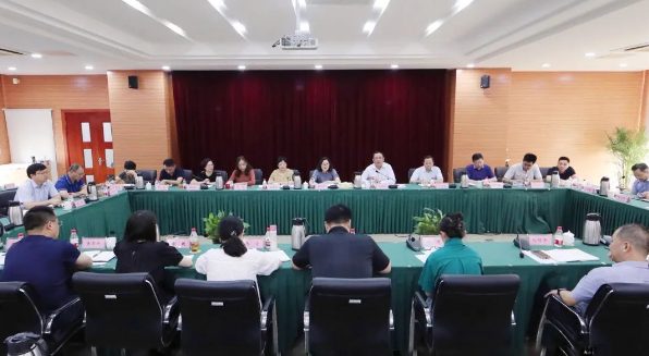 人民城市新实践 抢拼转争再出发 | 新江湾城街道召开2023年年中学习讨论会
