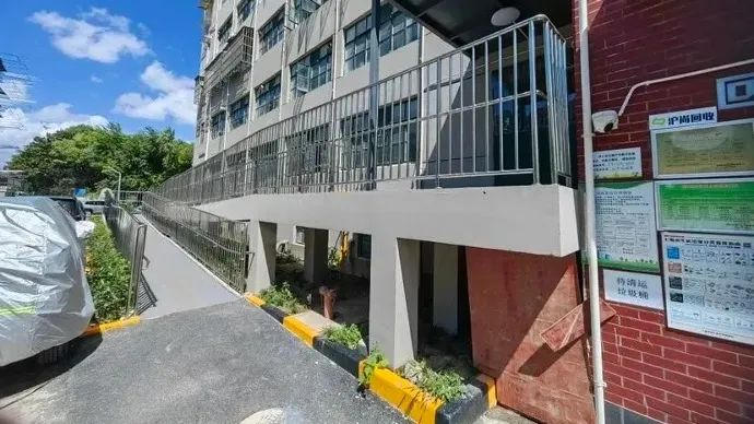 文汇报聚焦延吉新村街道，讲述“8格台阶”难题销项背后的故事