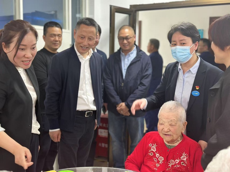 区领导带队开展养老机构安全检查